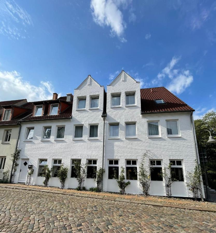 Hotel Xenia フレンスブルク エクステリア 写真