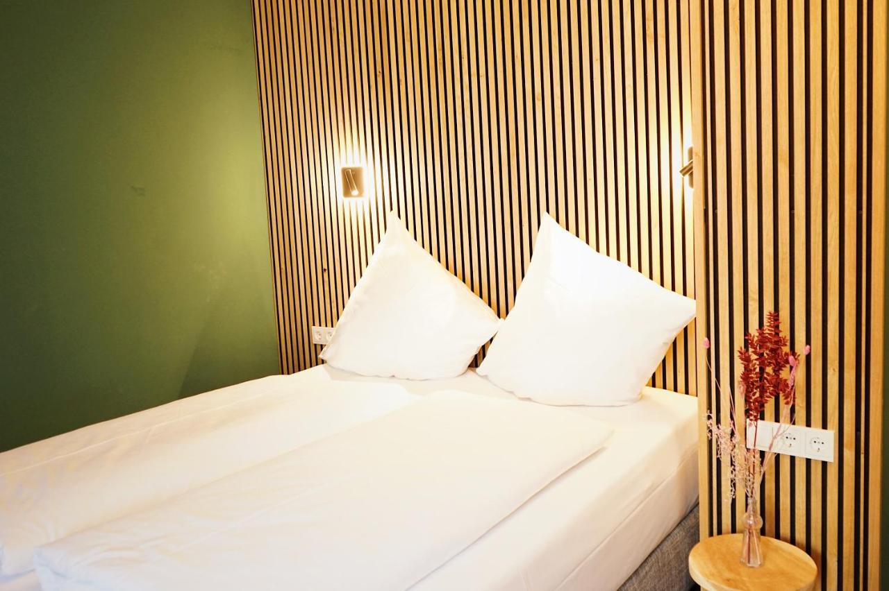 Hotel Xenia フレンスブルク エクステリア 写真
