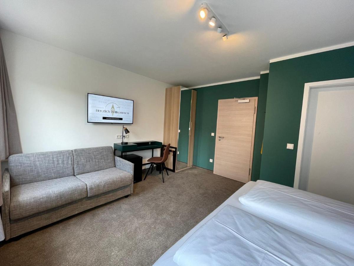 Hotel Xenia フレンスブルク エクステリア 写真